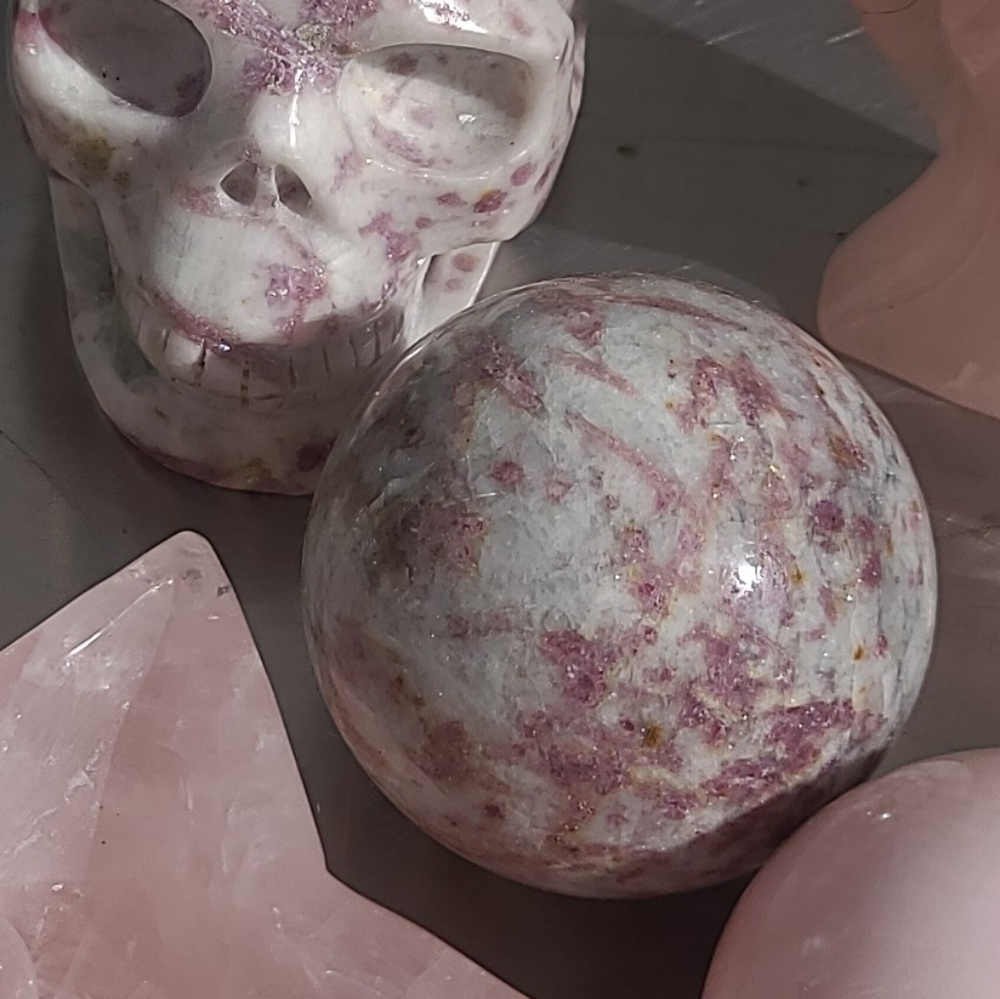 LAST ONE! Pink hand carved ruby tourmaline large spheres - Picture 3 of 7